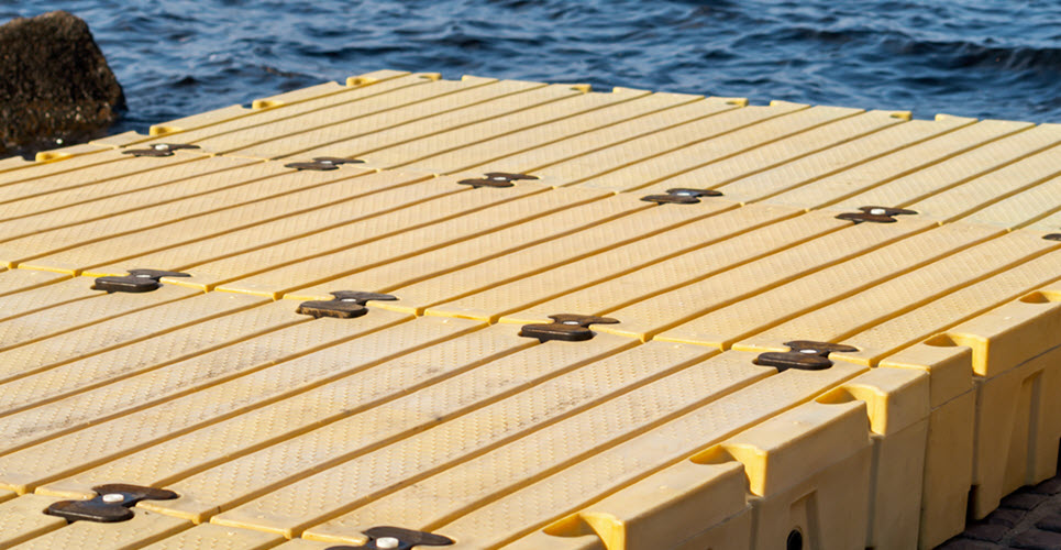 Floating vs. Fixed Docks: Which One Is Right for Your Waterfront Property?